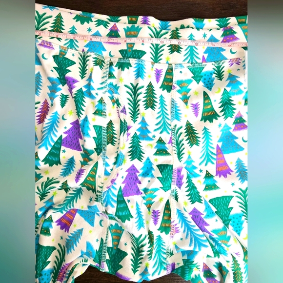 Christmas Tree Print Pajamas Adults New XXL Unisex - Picture 13 of 15